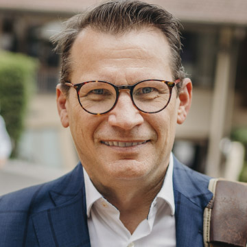 Dr Paul Kidson