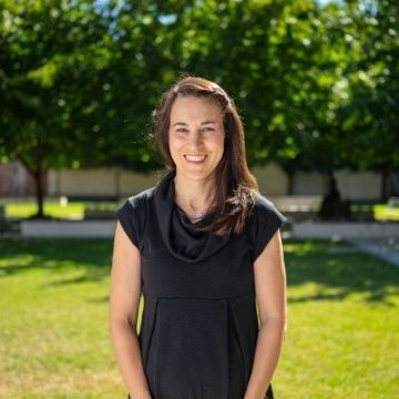 Dr Eva Zopf